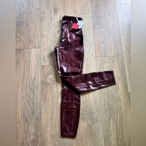 NWT SPANX Faux Patent Leather Leggings Women’s Small color “Ruby” Burgundy